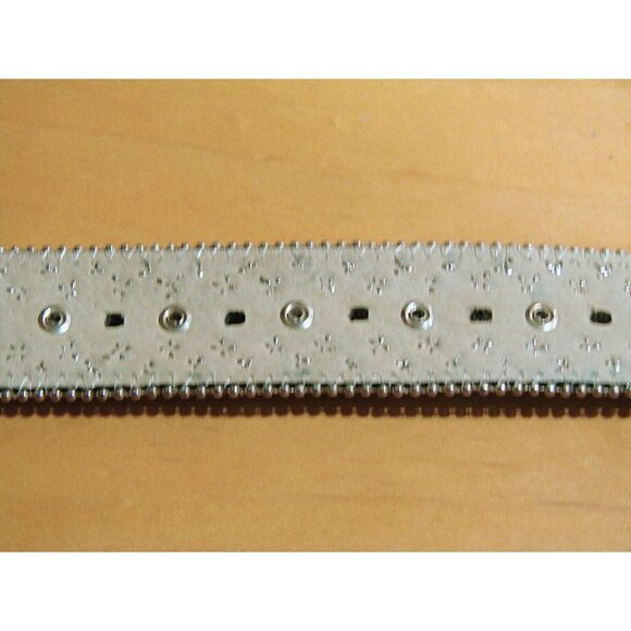 Guess Womens Black Studded Rhinestones Embossed Metal Buckle Size M 925121 - Picture 11 of 12